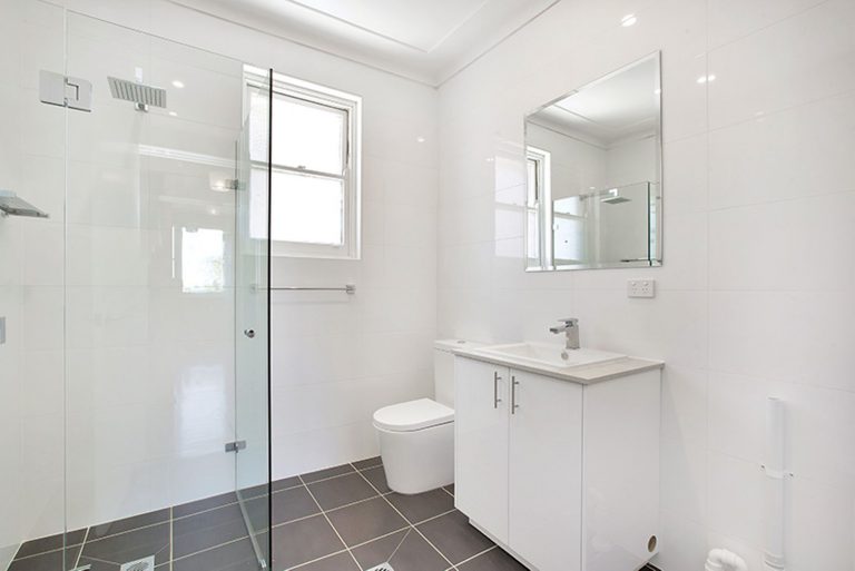 Great Proposals in Your Bathroom to Save Room!