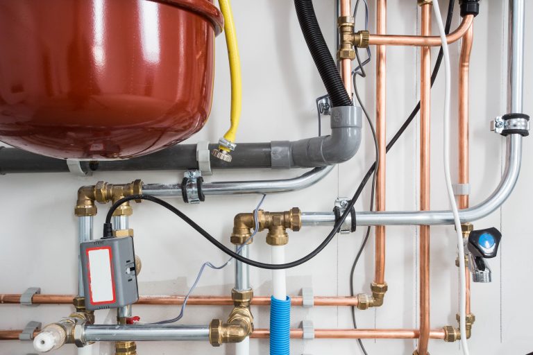 hydronic heat pump system